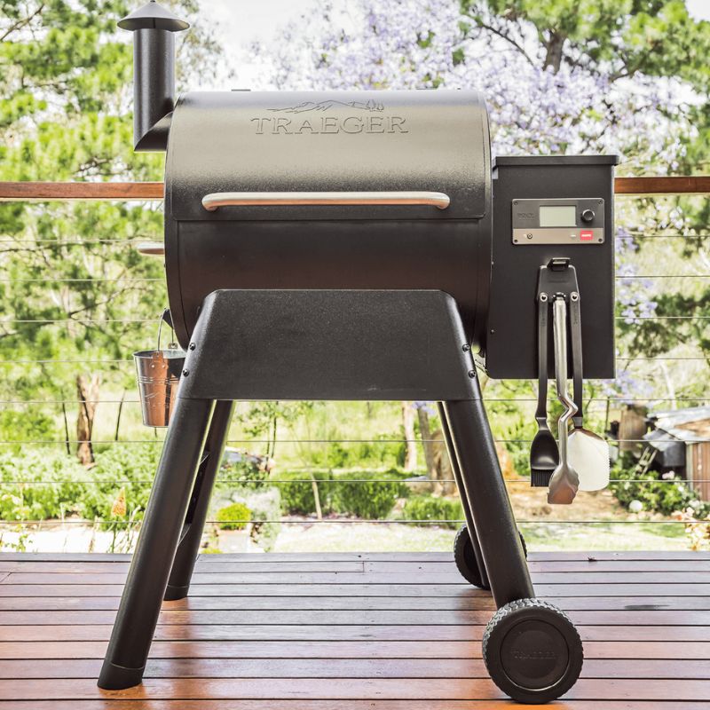 Dreamfarm BBQ Grill Tools Set including Chopula spatula and BBQ tongs, shown on white background.