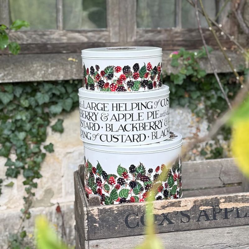 Emma Bridgewater Blackberries Cake Tins set of 3 in nesting sizes with blackberry and leaf design.