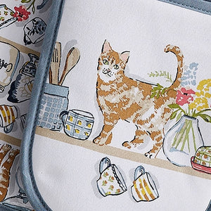 Close up of the Ulster Weavers Pantry Cats Double Oven Glove.
